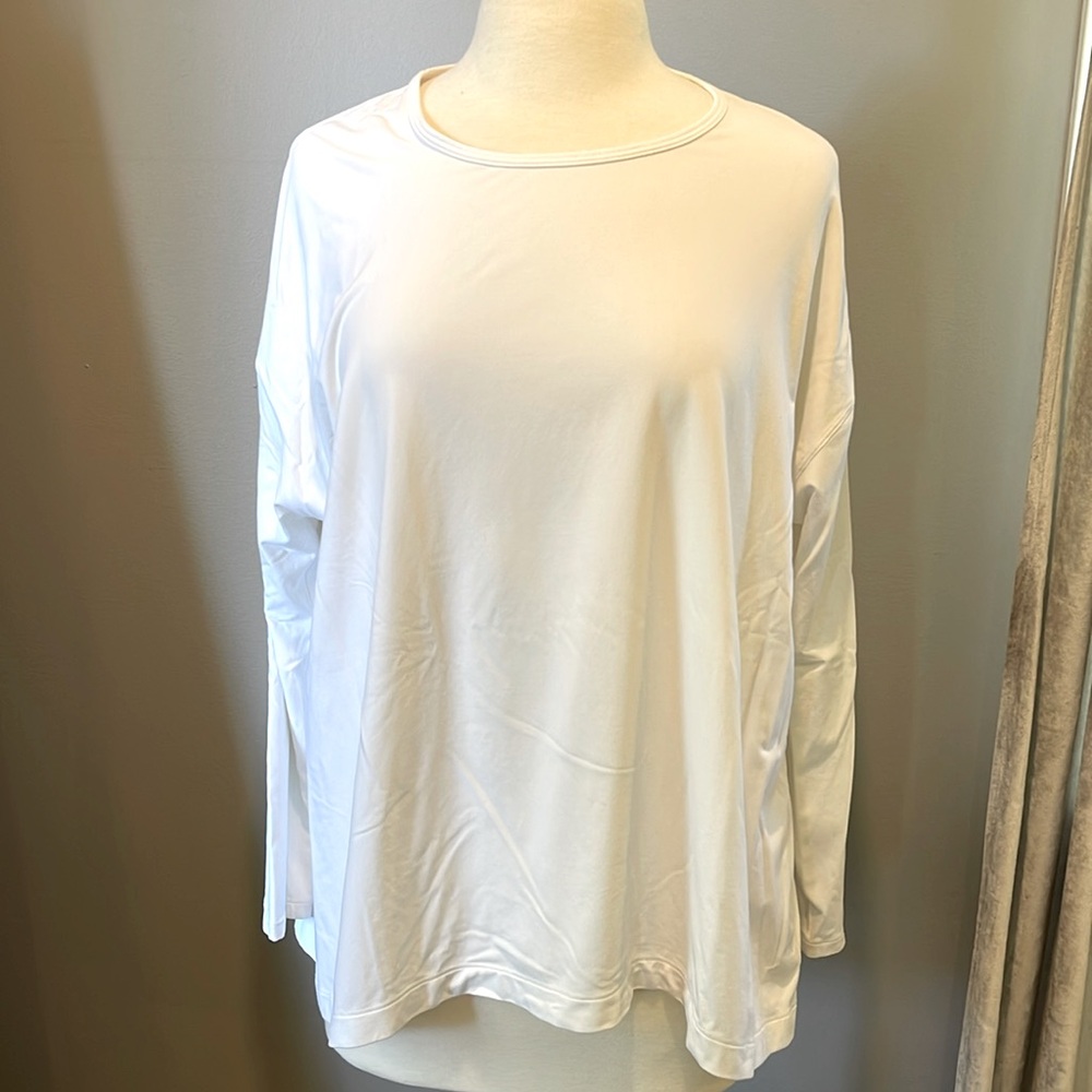 Lululemon women’s high low Nulu long sleeve swing top 8/10